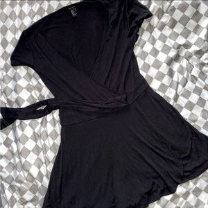 Forever 21 Flowy black romper with waist tie